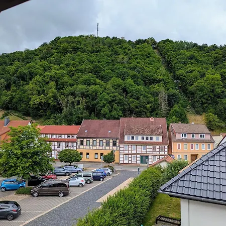 公寓 Harzflair Am Hausberg - Grosse Moderne 135qm Mit Balkon Fuer Bis Zu 6 Gaeste Im Zentrum 巴特劳特堡